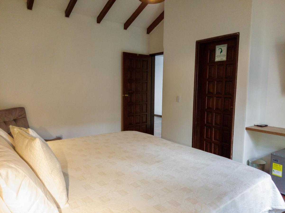 Hotel Boutique La Casa De Piedra Cali Eksteriør billede