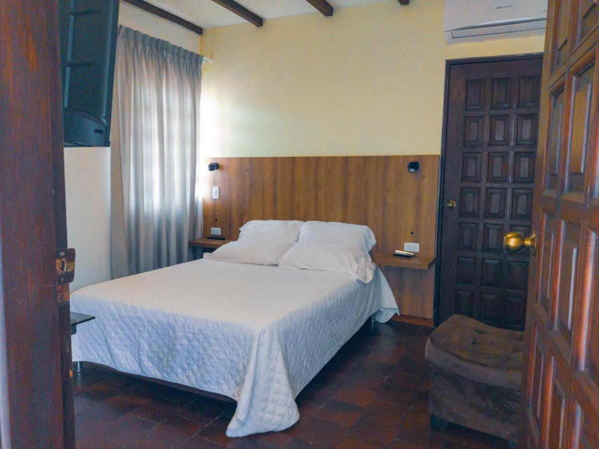 Hotel Boutique La Casa De Piedra Cali Eksteriør billede