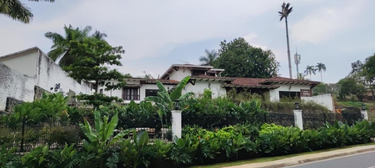 Hotel Boutique La Casa De Piedra Cali Eksteriør billede