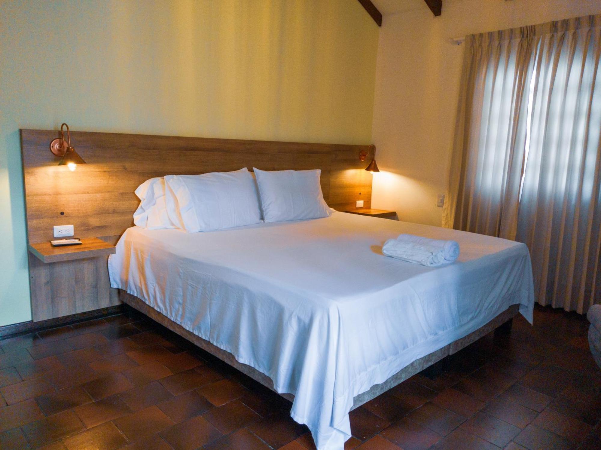 Hotel Boutique La Casa De Piedra Cali Eksteriør billede