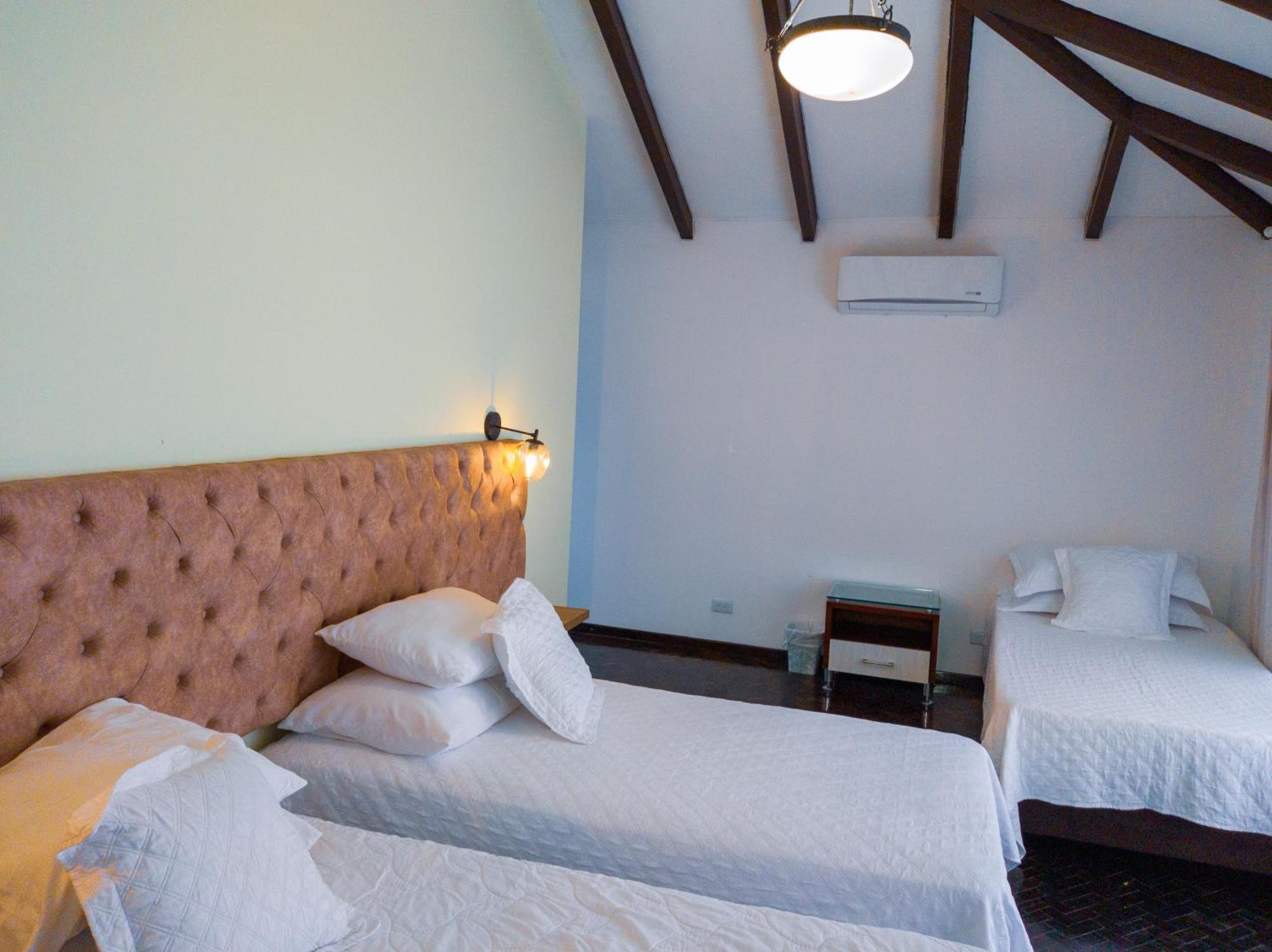 Hotel Boutique La Casa De Piedra Cali Eksteriør billede